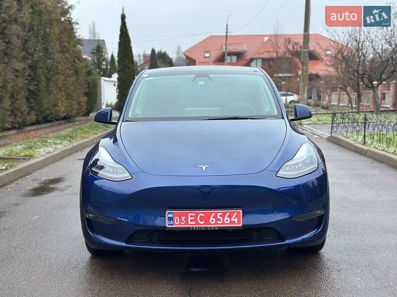 Позашляховик / Кросовер Tesla Model Y 2023 в 