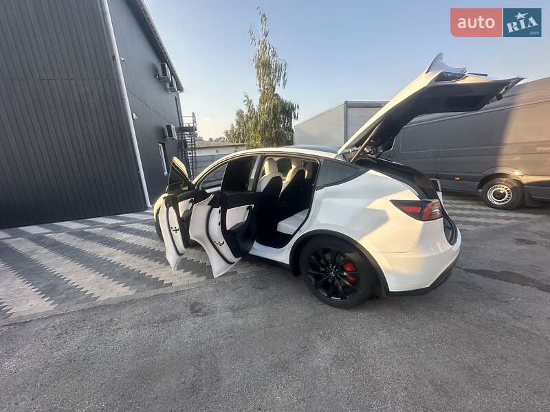 Внедорожник / Кроссовер Tesla Model Y 2022 в Киеве фото 10 Внедорожник / Кроссовер Tesla Model Y 2022 в Киеве
