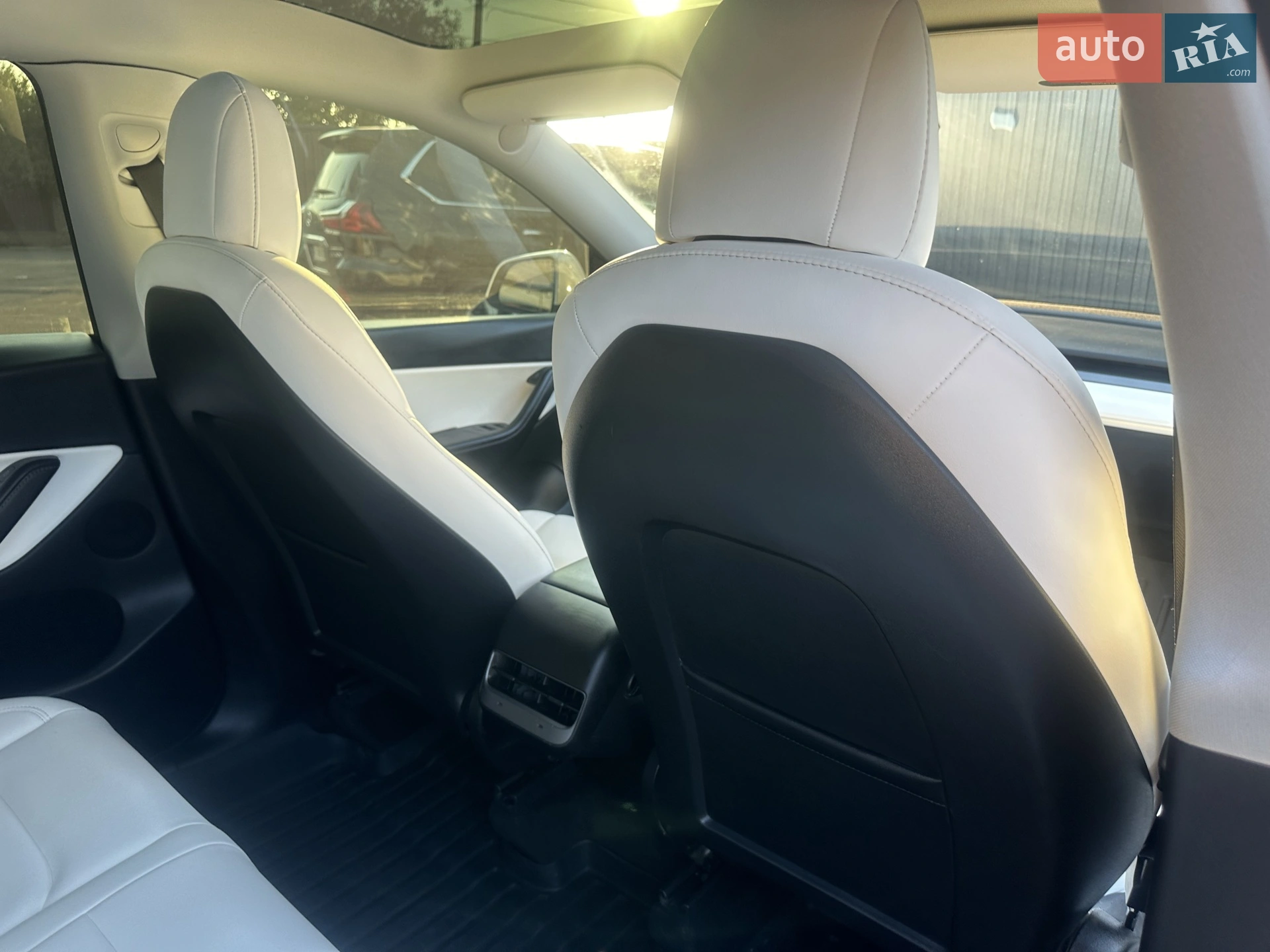 2022 Tesla Model Y - мініатюра 31