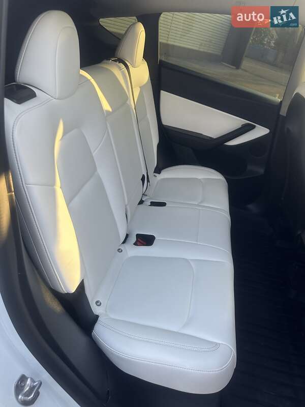 Внедорожник / Кроссовер Tesla Model Y 2022 в Киеве фото 32 Внедорожник / Кроссовер Tesla Model Y 2022 в Киеве