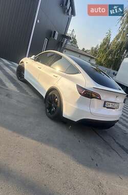 Внедорожник / Кроссовер Tesla Model Y 2022 в 