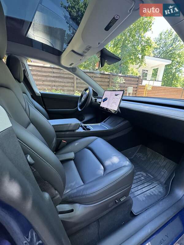 Позашляховик / Кросовер Tesla Model Y 2021 в Харкові