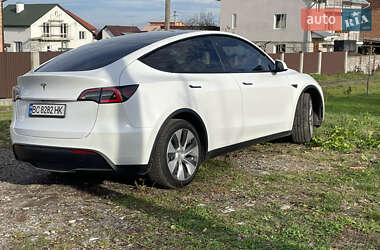 Tesla Model Y 2021