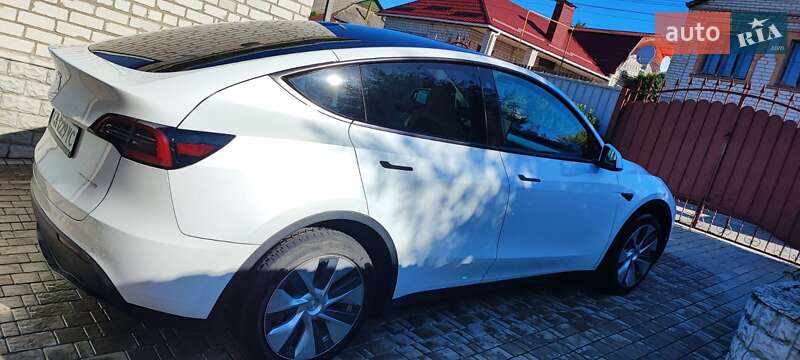 Позашляховик / Кросовер Tesla Model Y 2022 в Умані фото 5 Позашляховик / Кросовер Tesla Model Y 2022 в Умані