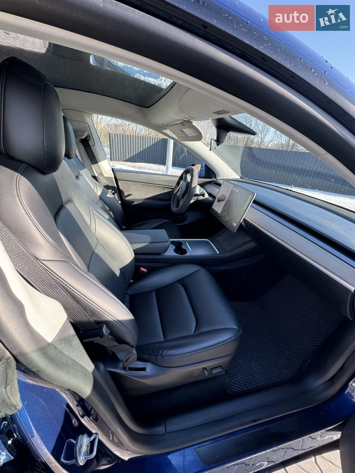 2021 Tesla Model Y - мініатюра 3