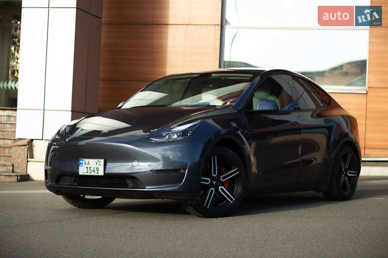 Tesla Model Y 2021