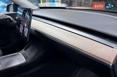 Внедорожник / Кроссовер Tesla Model Y 2021 в Киеве