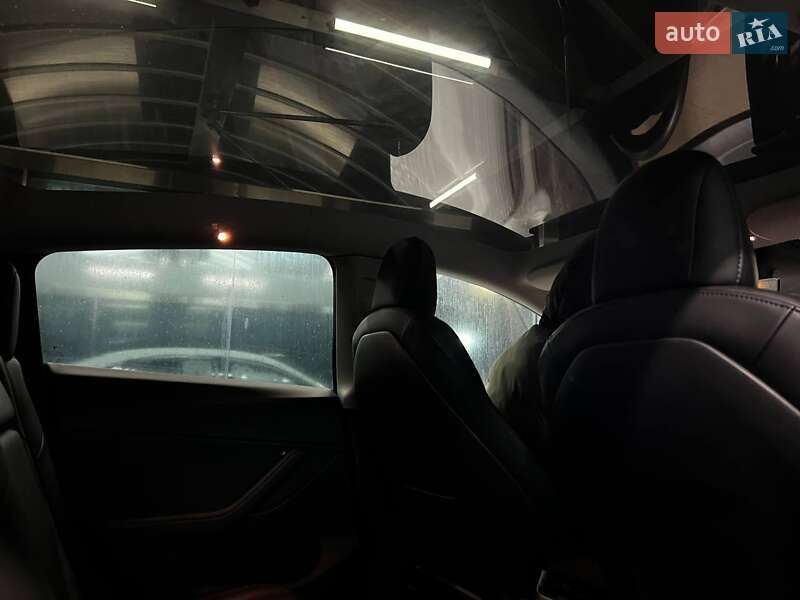 Позашляховик / Кросовер Tesla Model Y 2021 в Києві