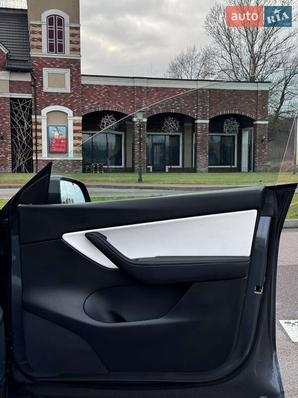 Позашляховик / Кросовер Tesla Model Y 2022 в Києві