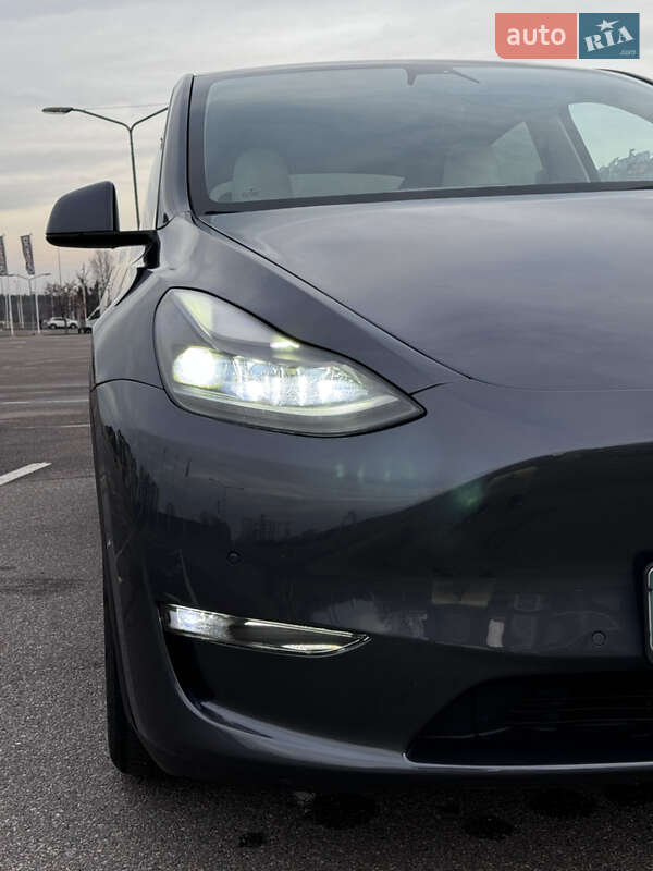 Позашляховик / Кросовер Tesla Model Y 2022 в Києві