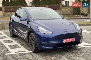 Внедорожник / Кроссовер Tesla Model Y 2023 в Ровно