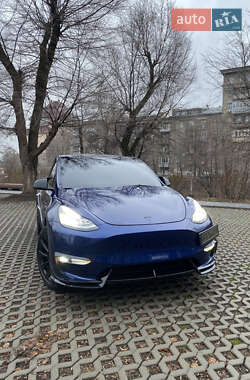 Внедорожник / Кроссовер Tesla Model Y 2023 в Харькове