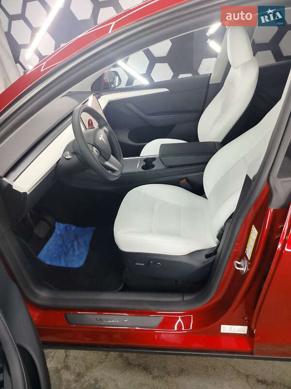 Внедорожник / Кроссовер Tesla Model Y 2024 в Житомире