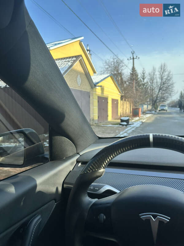 Внедорожник / Кроссовер Tesla Model Y 2022 в Киеве