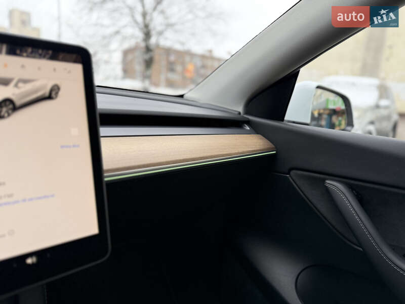 Внедорожник / Кроссовер Tesla Model Y 2022 в Киеве