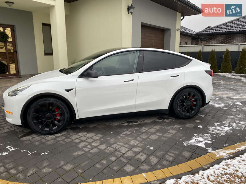 Tesla Model Y 2022