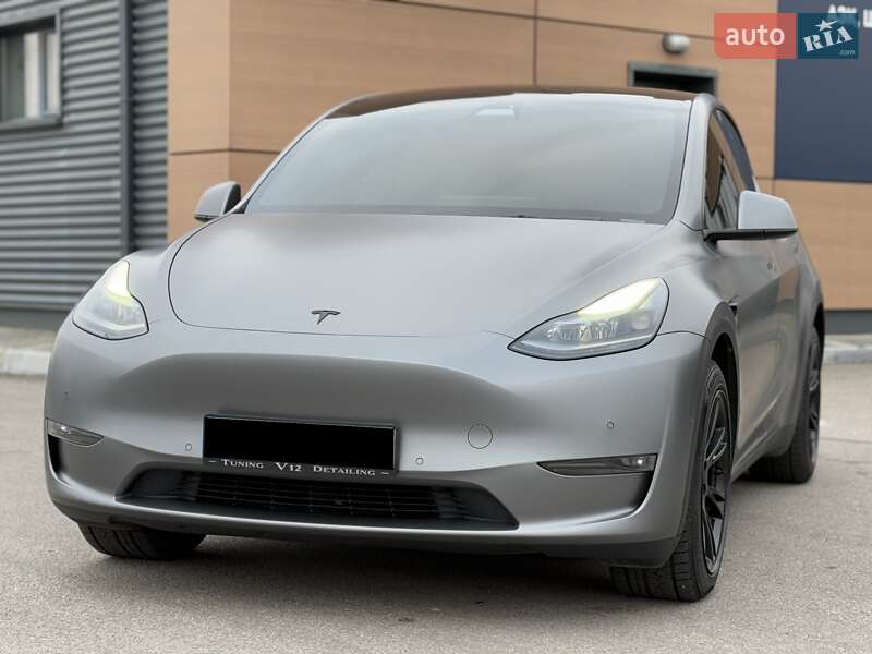 Tesla Model Y 2022