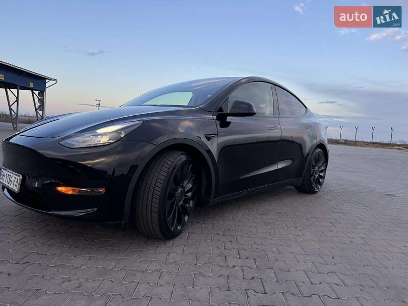 Внедорожник / Кроссовер Tesla Model Y 2022 в 