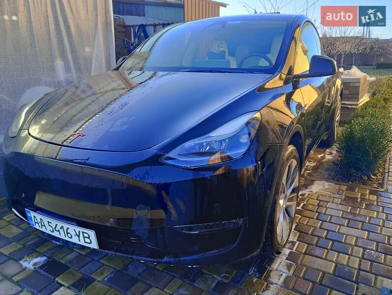 Внедорожник / Кроссовер Tesla Model Y 2023 в Киеве
