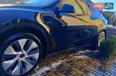 Внедорожник / Кроссовер Tesla Model Y 2023 в 