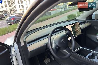Внедорожник / Кроссовер Tesla Model Y 2021 в 