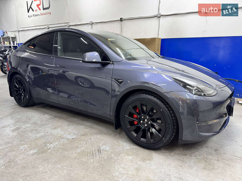 Внедорожник / Кроссовер Tesla Model Y 2023 в Киеве