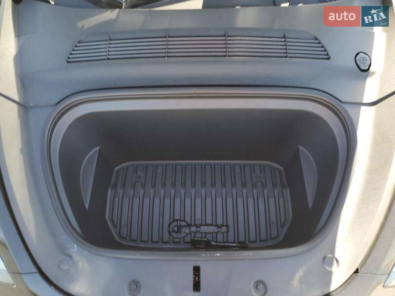 Внедорожник / Кроссовер Tesla Model Y 2024 в Одессе фото 11 Внедорожник / Кроссовер Tesla Model Y 2024 в Одессе