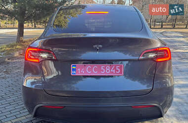 Внедорожник / Кроссовер Tesla Model Y 2024 в 
