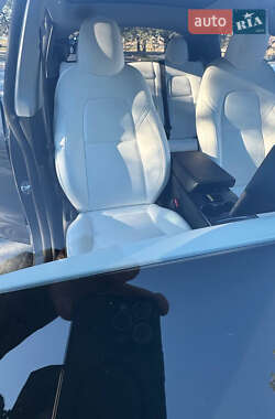 Внедорожник / Кроссовер Tesla Model Y 2024 в 