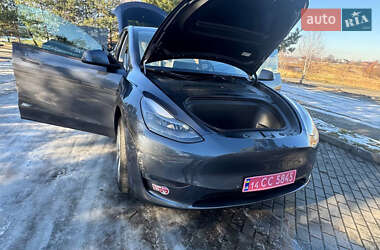 Внедорожник / Кроссовер Tesla Model Y 2024 в 