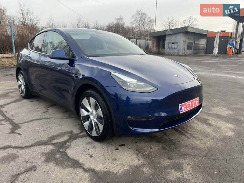 Внедорожник / Кроссовер Tesla Model Y 2023 в 