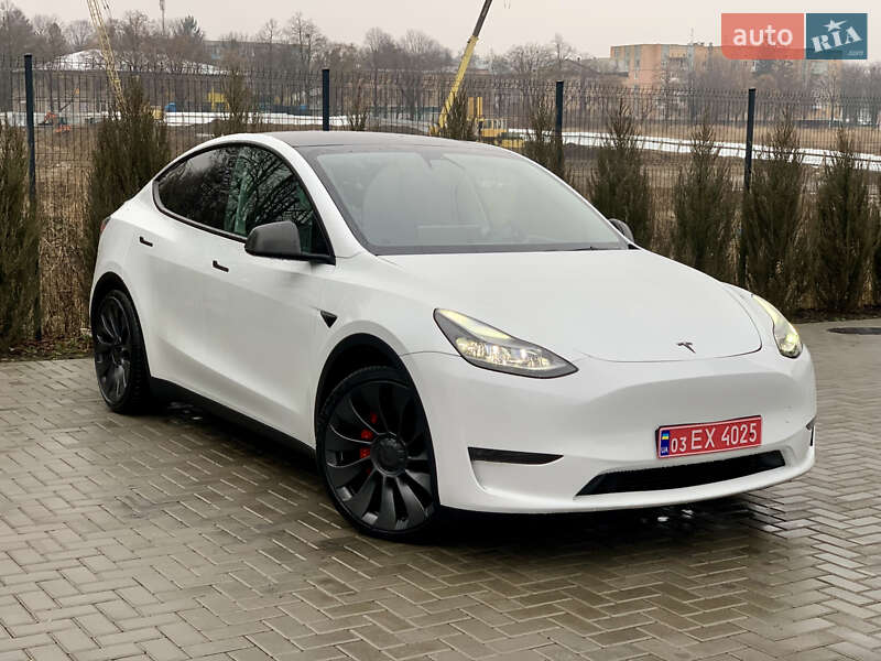 Позашляховик / Кросовер Tesla Model Y 2022 в Рівному