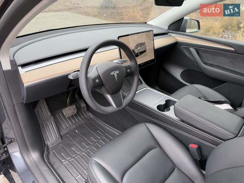 Внедорожник / Кроссовер Tesla Model Y 2023 в Виннице
