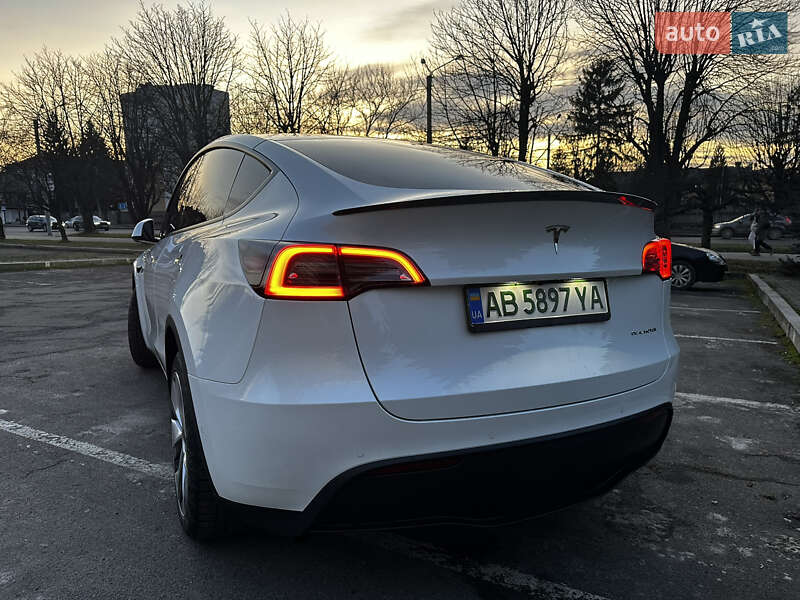 Позашляховик / Кросовер Tesla Model Y 2021 в Львові
