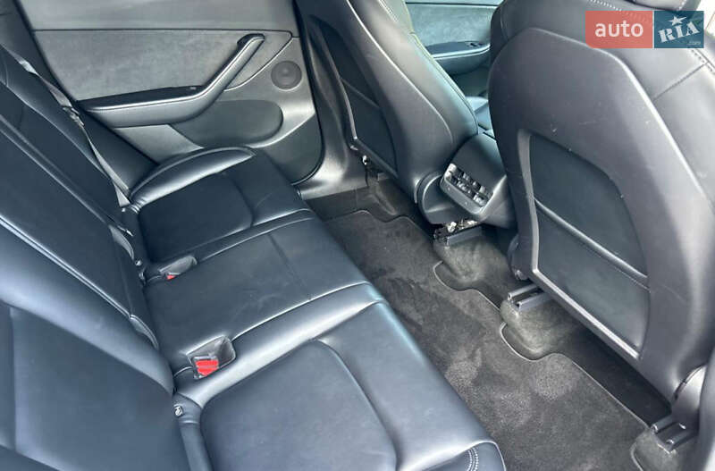 Позашляховик / Кросовер Tesla Model Y 2021 в Житомирі