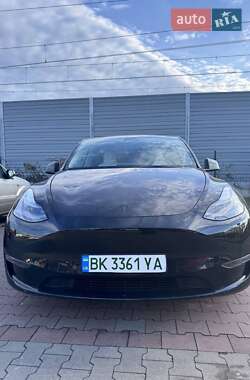 Внедорожник / Кроссовер Tesla Model Y 2021 в 