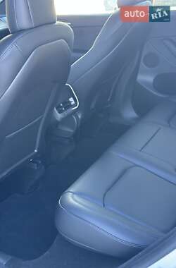 Внедорожник / Кроссовер Tesla Model Y 2023 в 