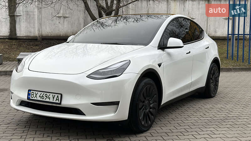 Внедорожник / Кроссовер Tesla Model Y 2023 в Хмельницком