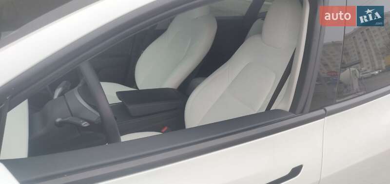 Внедорожник / Кроссовер Tesla Model Y 2023 в Хмельницком