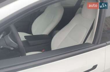 Внедорожник / Кроссовер Tesla Model Y 2023 в 