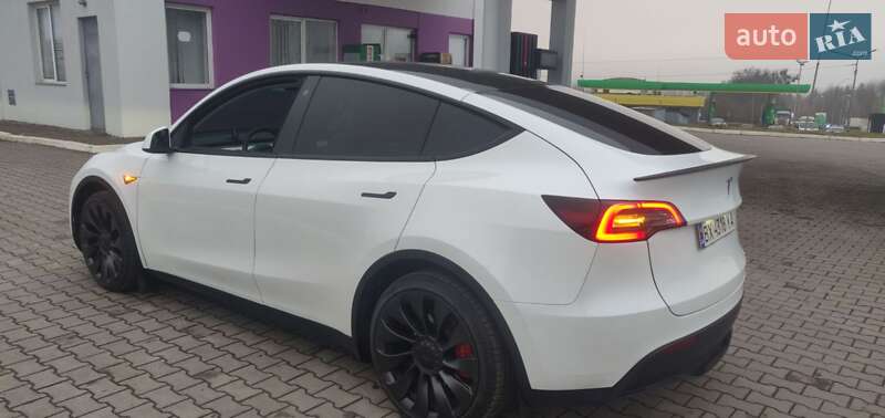 Внедорожник / Кроссовер Tesla Model Y 2023 в Хмельницком