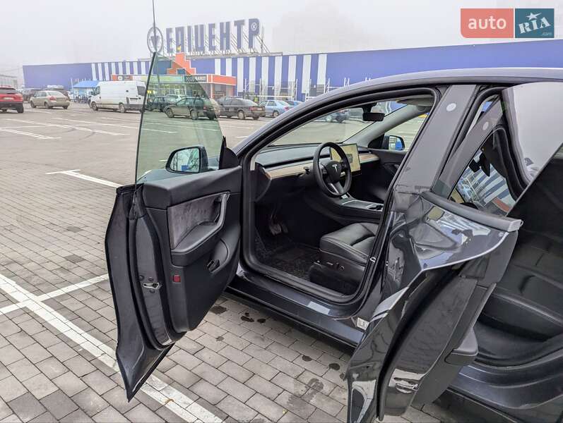 Внедорожник / Кроссовер Tesla Model Y 2022 в Умани