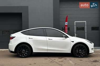 Внедорожник / Кроссовер Tesla Model Y 2021 в Киеве