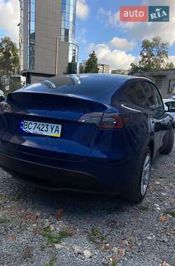 Внедорожник / Кроссовер Tesla Model Y 2021 в 