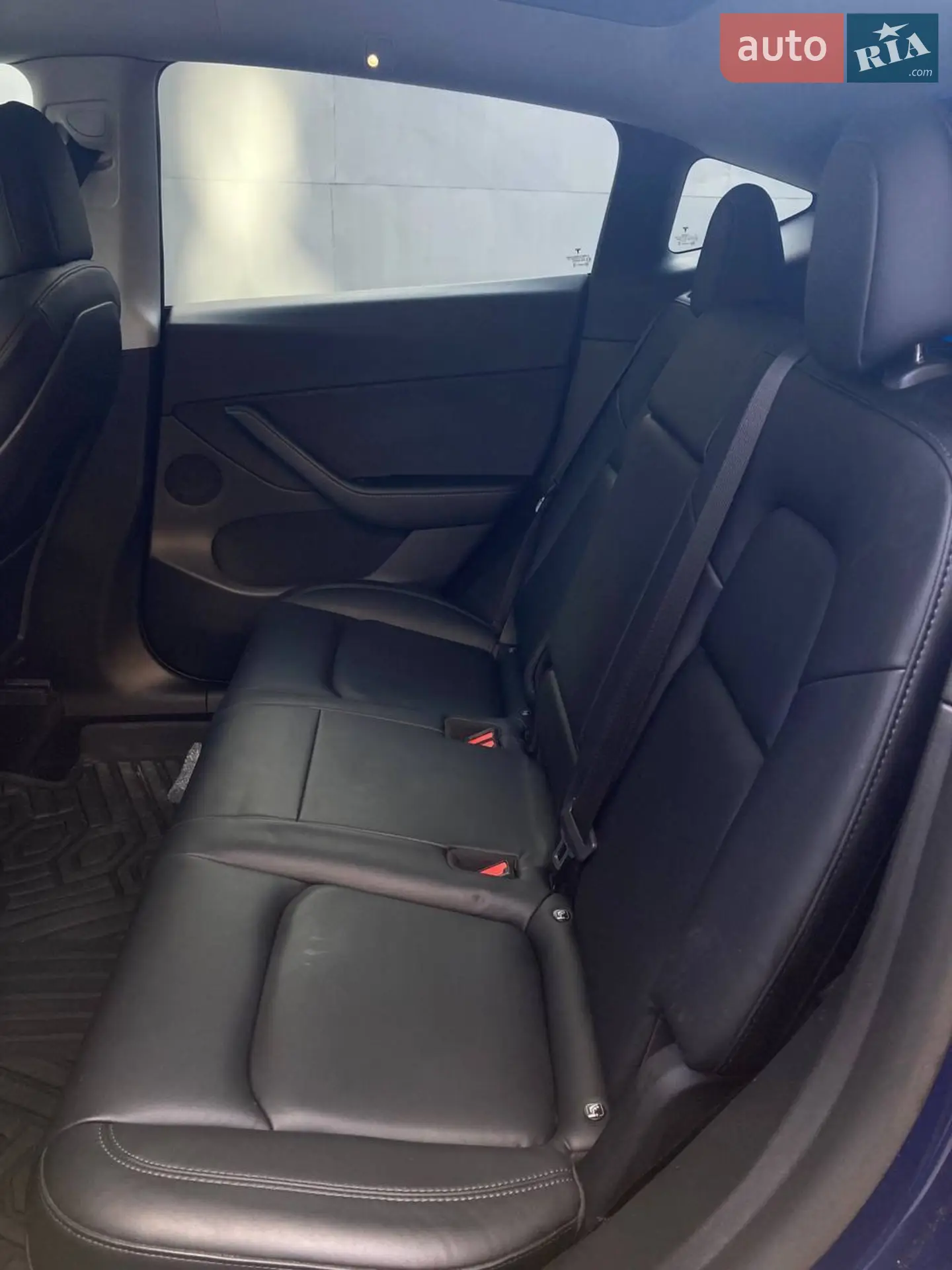 2021 Tesla Model Y - мініатюра 9