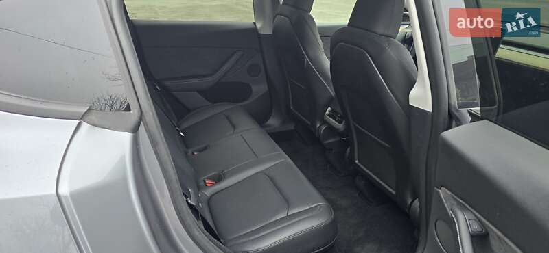 Внедорожник / Кроссовер Tesla Model Y 2024 в Днепре