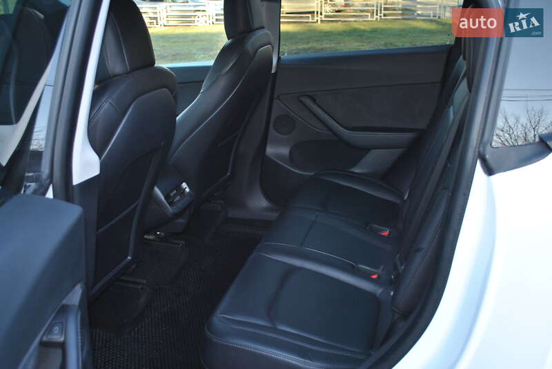 Внедорожник / Кроссовер Tesla Model Y 2021 в Тернополе фото 28 Внедорожник / Кроссовер Tesla Model Y 2021 в Тернополе