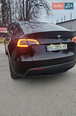 Внедорожник / Кроссовер Tesla Model Y 2021 в Львове