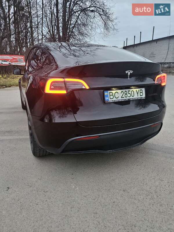 Внедорожник / Кроссовер Tesla Model Y 2021 в Львове