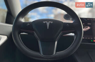 Позашляховик / Кросовер Tesla Model Y 2021 в Львові